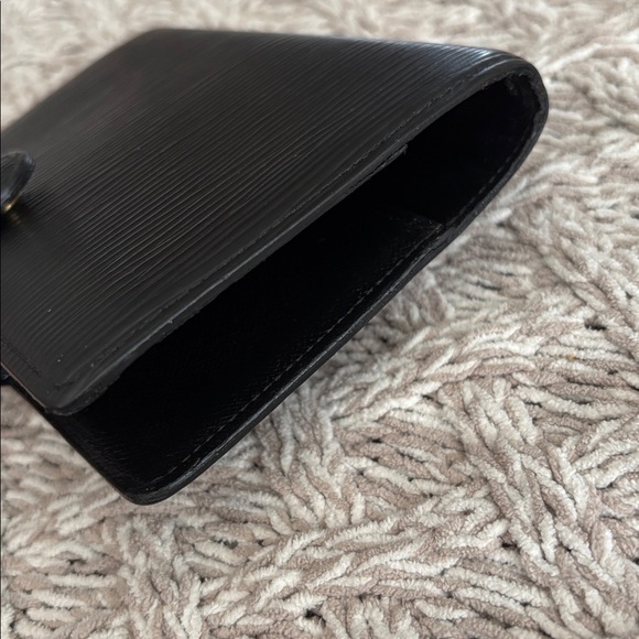 Louis Vuitton black Epi leather agenda cover - Picture 5 of 17